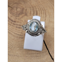 Echt zilveren Ring met Topaas maat 18